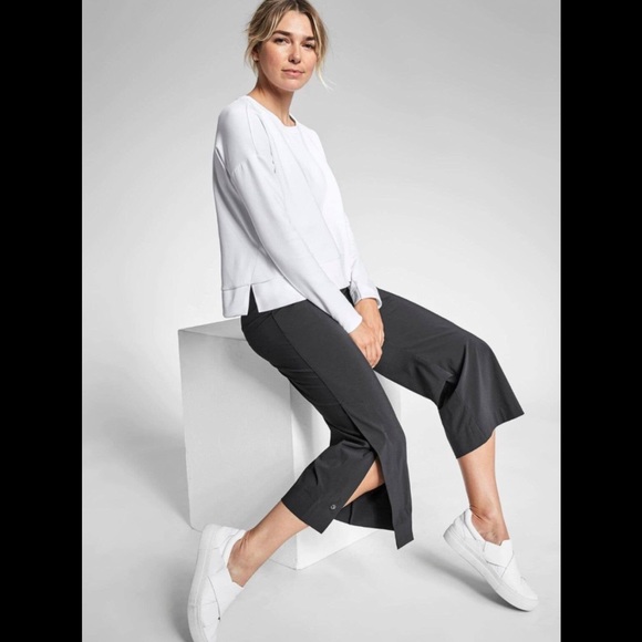 Athleta Pants - ATHLETA Tribeca Cropped Wide Leg Crop Pants In Black